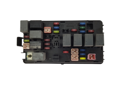 Sicherungskasten Relaiskasten Chevrolet 96427973 Tyco