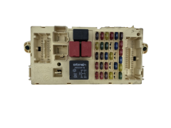 Sicherungskasten Relaiskasten Fiat 46758961 46812234 NPL 50585