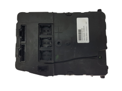 Steuergerät UCH N2 8200525384 S118400150D Renault Siemens 2127