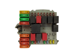 Sicherungskasten Relaiskasten Fiat 51775688 0051775688057657 20802