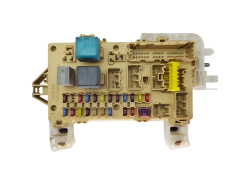 Sicherungskasten Relaiskasten Toyota 89221-0F010 905765 20438