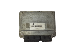 Steuergerät 03E906033D 5WP40121 04 Seat Siemens 18724