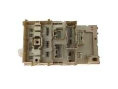 Sicherungskasten Relaiskasten Toyota 82733-42080 Denso 19875