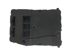 Steuergerät UCH X84 N3 8200306437 S118400310K Renault Siemens 1900