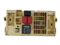 Sicherungskasten Relaiskasten Fiat 46758963 46812235 NPL