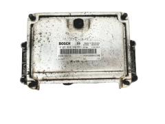 Steuergerät 0281010442 8200199726 8200049306 Renault Bosch 19867