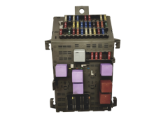 Sicherungskasten Relaiskasten 8200043240 Renault 19003