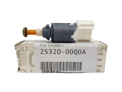 Bremslichtschalter Renault Nissan Opel 2532000Q0A Original