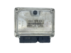 Steuergerät Audi 038906012AH 0281010200 Bosch 63220