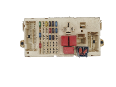 Sicherungskasten Relaiskasten Fiat 46797609 NPL 46750594 Magneti Marelli 40507