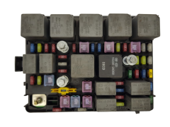 Sicherungskasten Relaiskasten Kia AK-3704 04204N