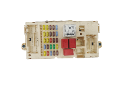 Sicherungskasten Relaiskasten 51758251 51758250 Fiat