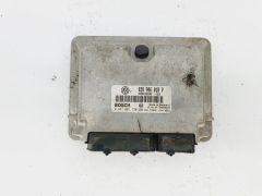 Steuergerät VW Audi 038906018P 0281001720 Bosch 38945