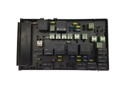 Sicherungskasten Relaiskasten Chrysler 04727458AC