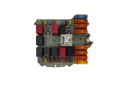 Sicherungskasten Relaiskasten Fiat 51738102 57657