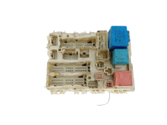 Sicherungskasten Relaiskasten 82730-0D290 Toyota 38716