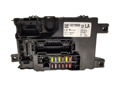 Steuergerät 13279900 28140881 Opel GM 2476