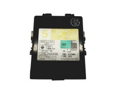 Steuergerät Zentralverriegelung Volvo 9166196 151300-8050 Denso 33157