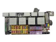 Sicherungskasten Relaiskasten Chevrolet 96621163