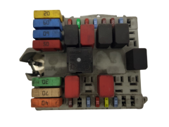 Sicherungskasten Relaiskasten Fiat 46835581 Delphi