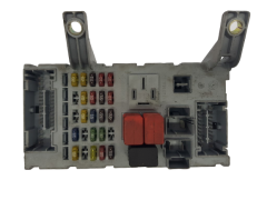 Sicherungskasten Relaiskasten Fiat 46765990 CPL