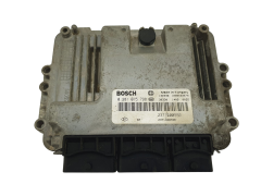 Steuergerät 0281015798 237100055R 237100870R Renault Bosch 68118