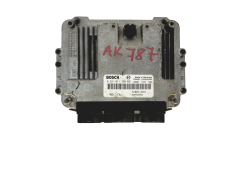 Steuergerät Renault 0281011390 8200310863 8200349846 Bosch 22484