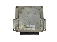 Steuergerät 0281011325 8200309318 8200309329 Renault Bosch 17217