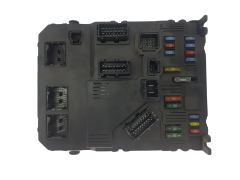 Steuergerät BSI E02-00 9653667680 S118085220E PSA Siemens 1827