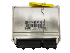 Steuergerät VW Audi 0261204805 8D0907558E Bosch