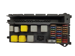 Sicherungskasten Relaiskasten A9065450401 518817028 Mercedes-Benz