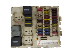 Sicherungskasten Relaiskasten Ford 2M5T14A073AC 518274204 19827