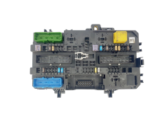 Sicherungskasten Relaiskasten 13222173 5DK008669-33 Opel GM Hella