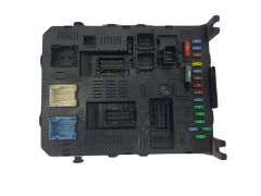 Steuergerät BSI 2004 H05 9661940480 PSA Johnson Controls 1771