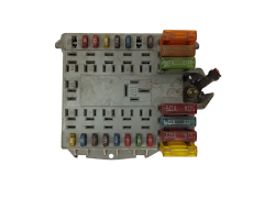 Sicherungskasten Relaiskasten Fiat 46766777 Delphi 15352