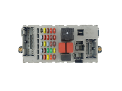 Sicherungskasten Relaiskasten Fiat 51744898 NPL 46520600 Delphi 34738
