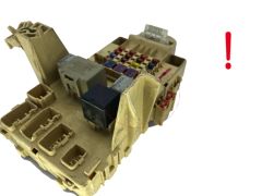 Sicherungskasten Relaiskasten Toyota 82730-0D040 50610