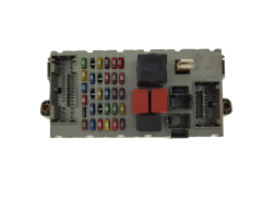 Sicherungskasten Relaiskasten Fiat 46774357 NPL 46552681 CPL Delphi 20551