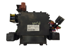 Sicherungskasten Relaiskasten Ford YS6T14K150AB 65GF700-02 Siemens 19860