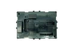 Steuergerät BCM L2CR 19759041 8201054128 Renault 31448