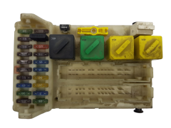 Sicherungskasten Relaiskasten Ford 93BG-14A073-EF