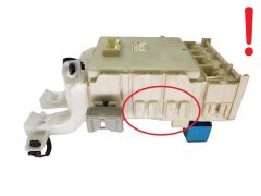 Sicherungskasten Relaiskasten Toyota 82730-52700 20681