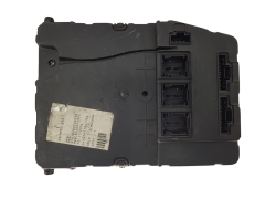 Steuergerät UCH X84 N2 8200309690 S118400220D Renault Siemens 2279