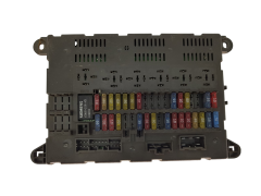 Sicherungskasten Relaiskasten Land Rover 518665104 YQE102930 20556