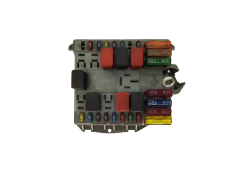 Sicherungskasten Relaiskasten Fiat 46760255 Delphi 18830