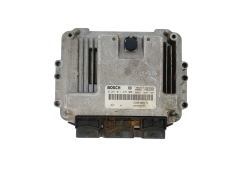 Steuergerät 0281011275 8200305678 8200269879 Renault Bosch 38973