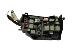 Sicherungskasten Relaiskasten Ford 6G9T-14A067-AB
