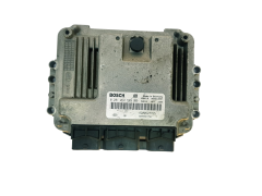 Steuergerät 0281012589 8200527725 8200527756 Renault Bosch 33054