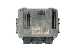 Steuergerät 8200355819 0281011644 23710 AW360 Nissan Bosch 45746