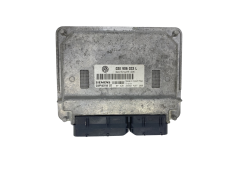 Steuergerät 03E906033L 5WP40194 07 VW Siemens 57080